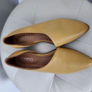 Bueno Shoes Brandi Leather Flat